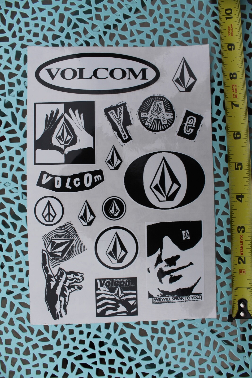 VOLCOM Stone Black White Snowboarding Skateboard Vintage
