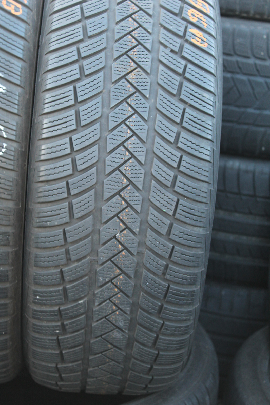 255 60 18 Vredestein, Winter, M+S, 112V, x2 A Pair 6.0mm (F1_tyres) L3086
