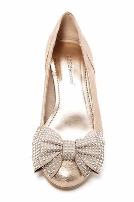 Brand new bcbgeneration linny Suede bow flat - Size 6
