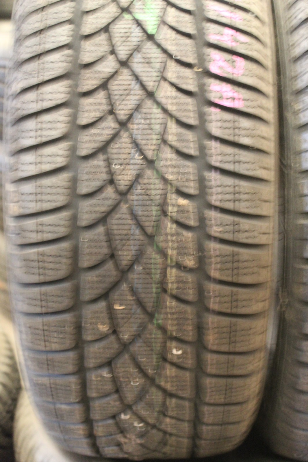 New 245 50 18 Dunlop, RunFlat, Winter, 100H, x1 Tyre (F1_tyres) X142