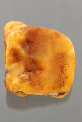 Genuine BALTIC AMBER Egg Yolk Solid Rough Nugget Sea Stone Piece 10.4g 230531-9