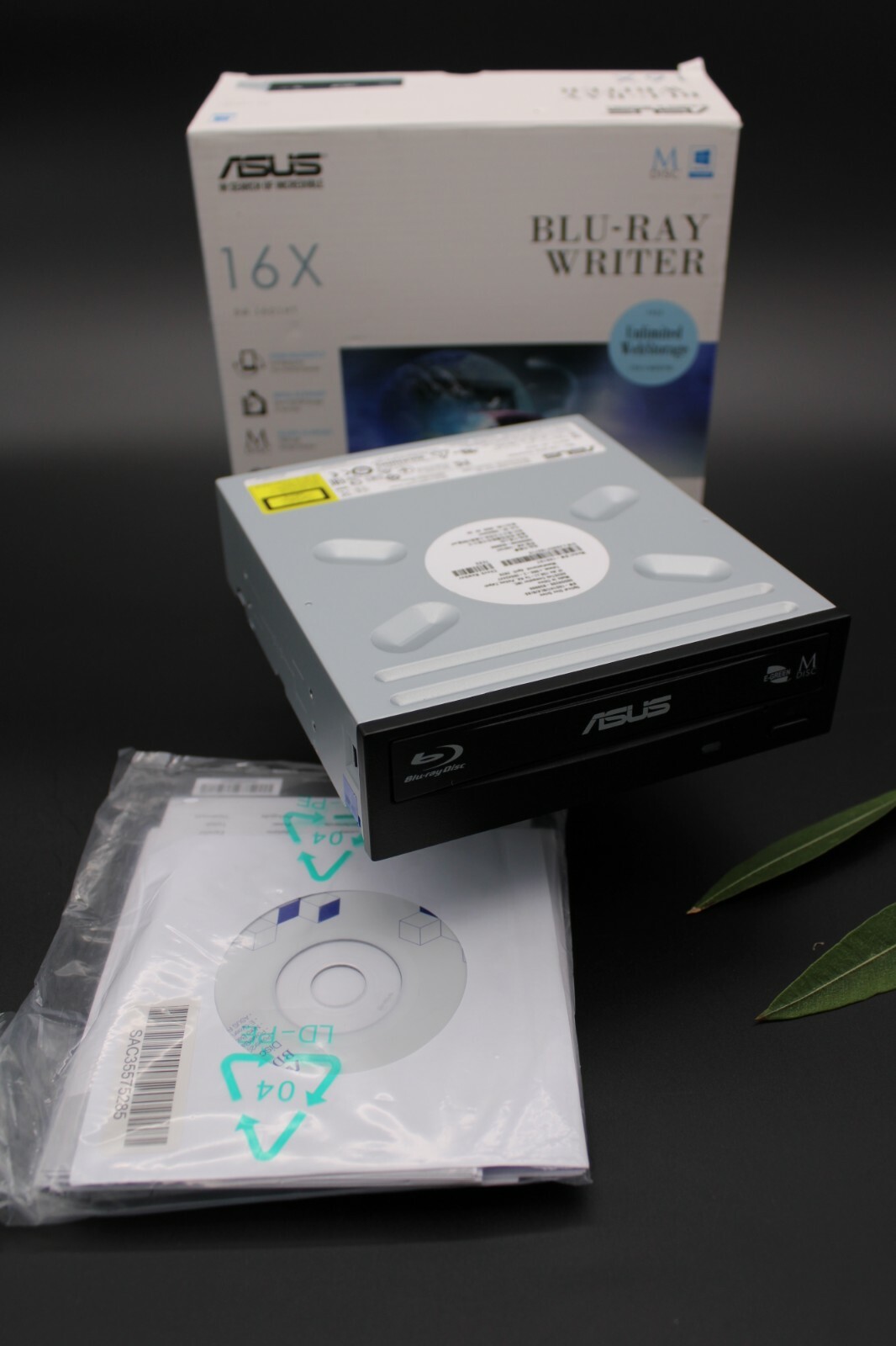 Asus BW-16D1HT Silent interner Blu-Ray Brenner (16x BD-R (SL), 12x BD-R (DL)