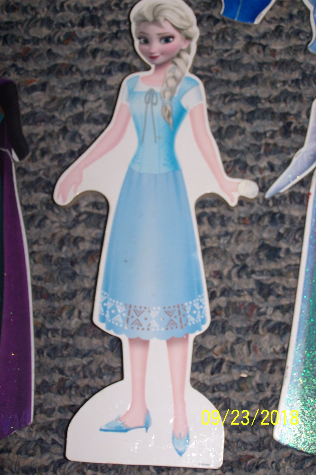 Magnetic Paper Dolls Frozen Elsa