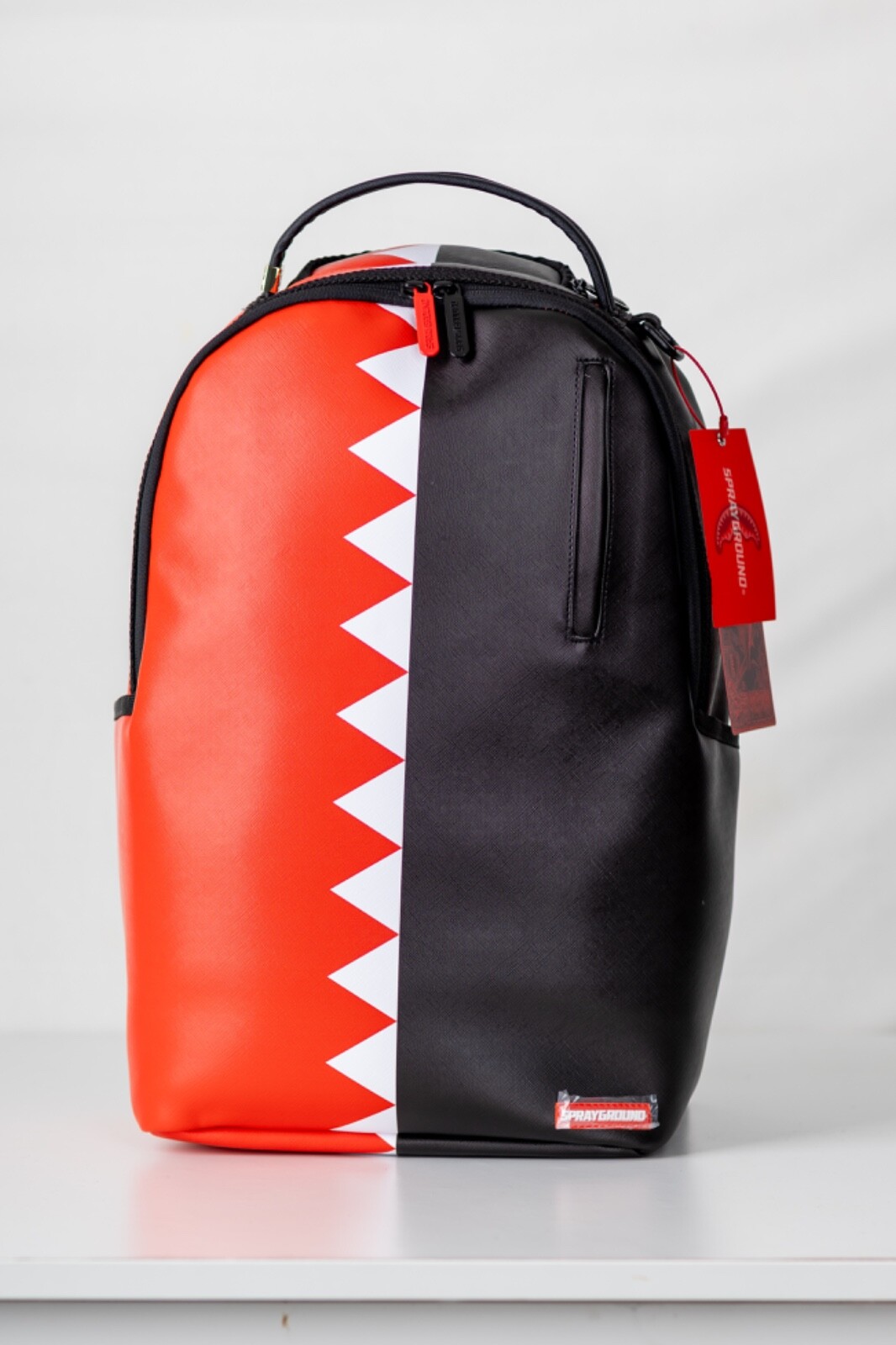 sprayground スプレーグラウンドSIDE BITE BACKPACK