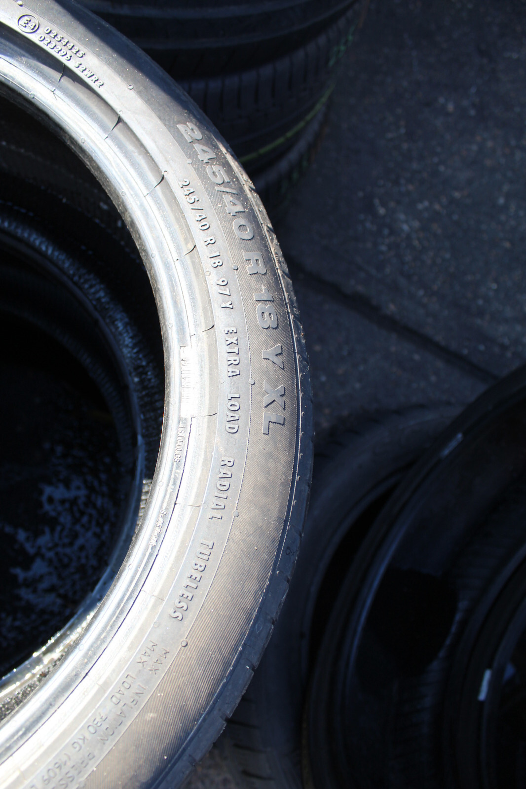 245 40 18 Continental, CSC 5, XL, AO, 97Y, x2 A Pair 6.0mm (F1_tyres) L3020