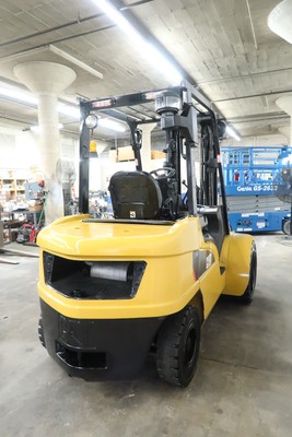 2012' CAT 2PD6000, 6,000# DIESEL Forklift, Dual Wheels, Three Stage, S/S