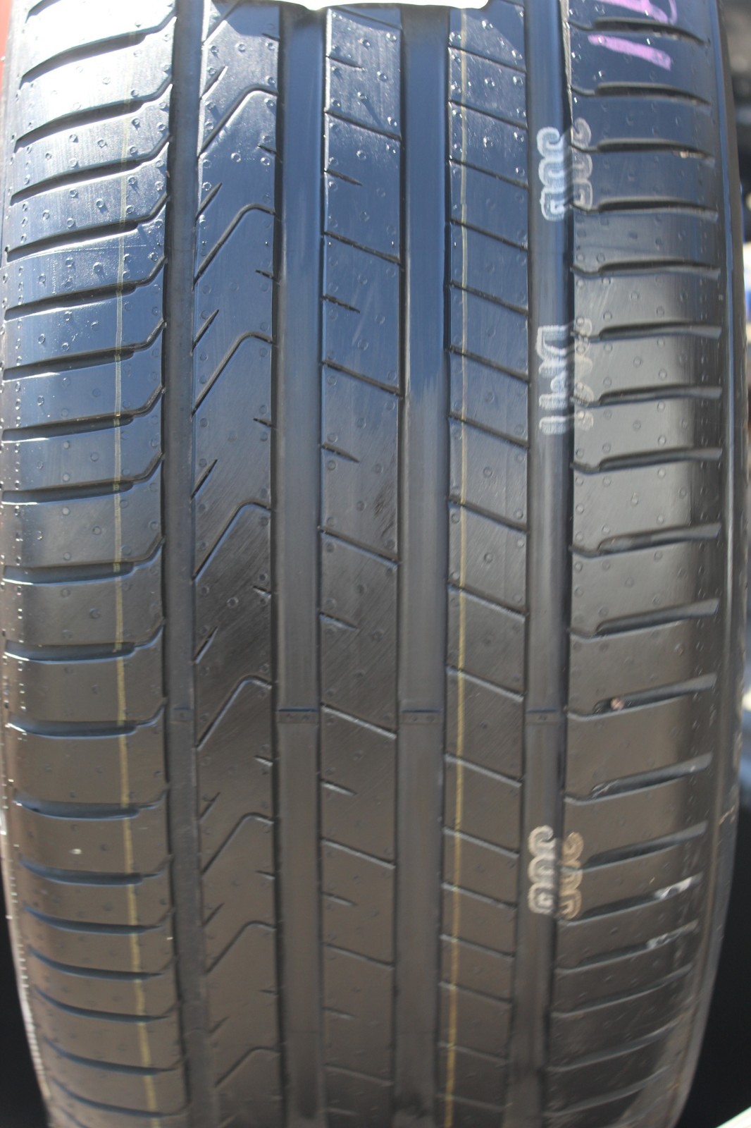 New 255 40 21 Pirelli, Scorpion, AO, EV XL, 102T x1 Single Tyre (F1_tyres) L3991