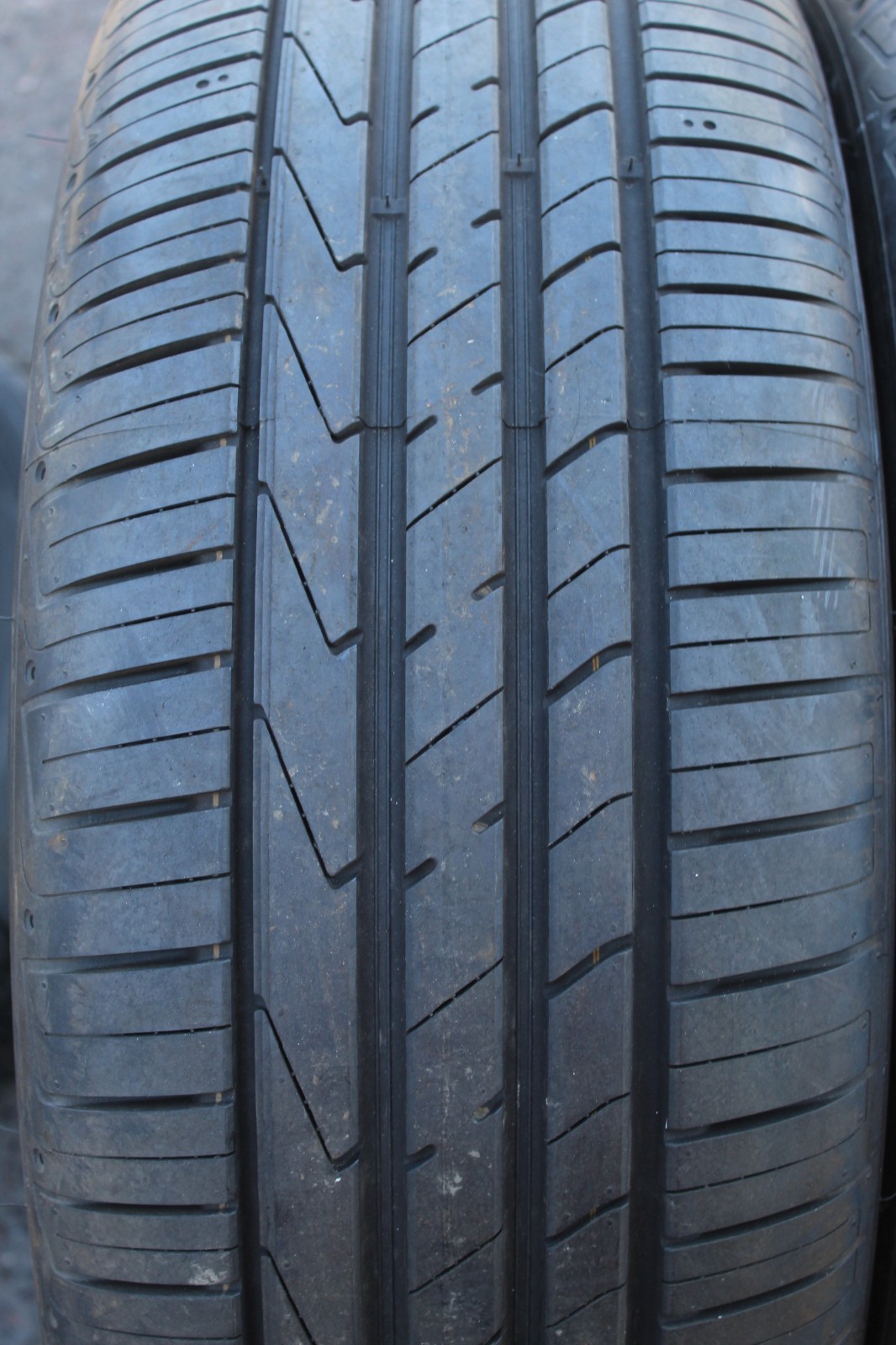 New 235 60 18 Hankook, Ventus S1 Evo 2 SUV, AO, 103W, x1 Tyre (F1_tyres) L3969