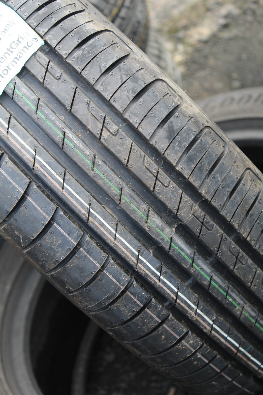 New 205 60 16 Goodyear, Efficient Grip, XL, 96W, x1 Single Tyre (F1_tyres) L2411