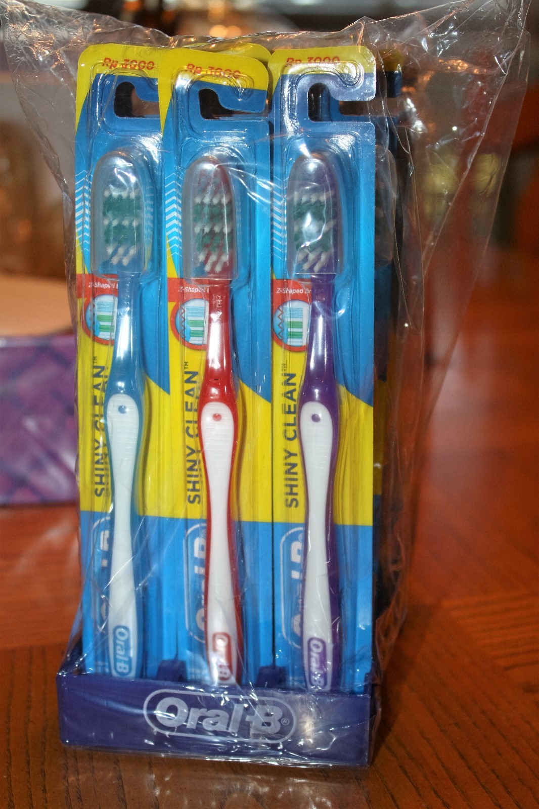 Oral B shiny clean toothbrushes 30  NWT