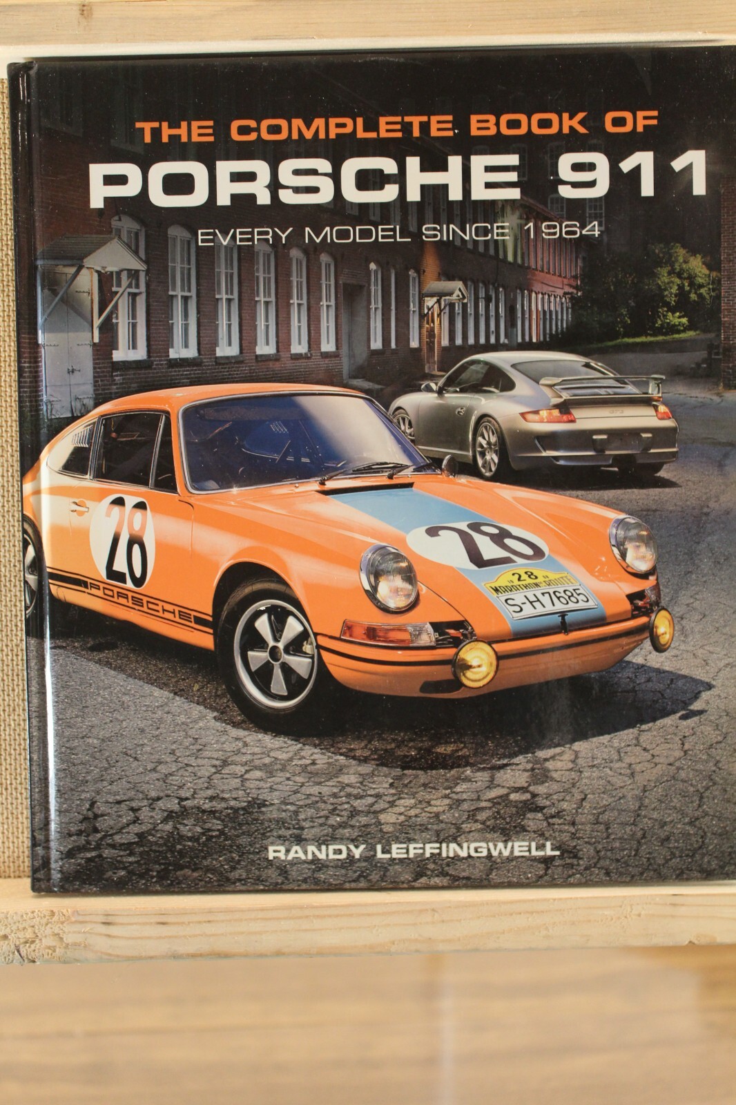 THE COMPLETE BOOK OF PORSCHE 洋書 Book Review: The Complete Book of Porsche 911 (4th Edition
