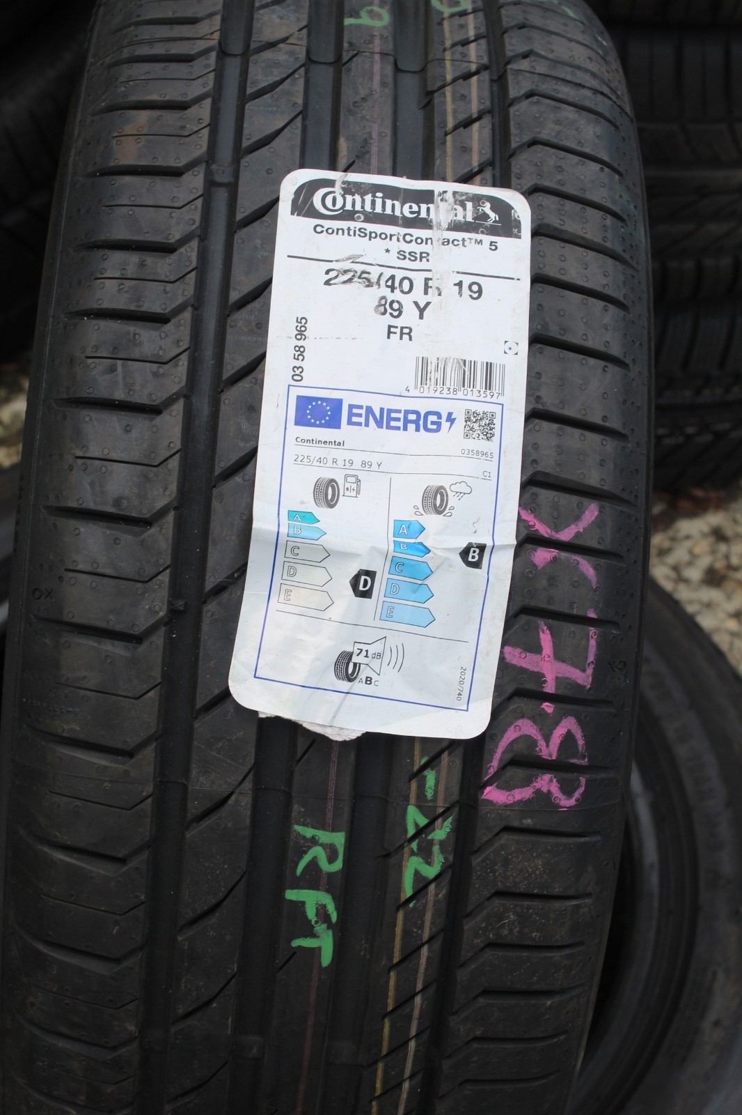 New 255 40 19 Continental, RunFlat, CSC 5, 89Y, x1 Single Tyre (F1_tyres) X78