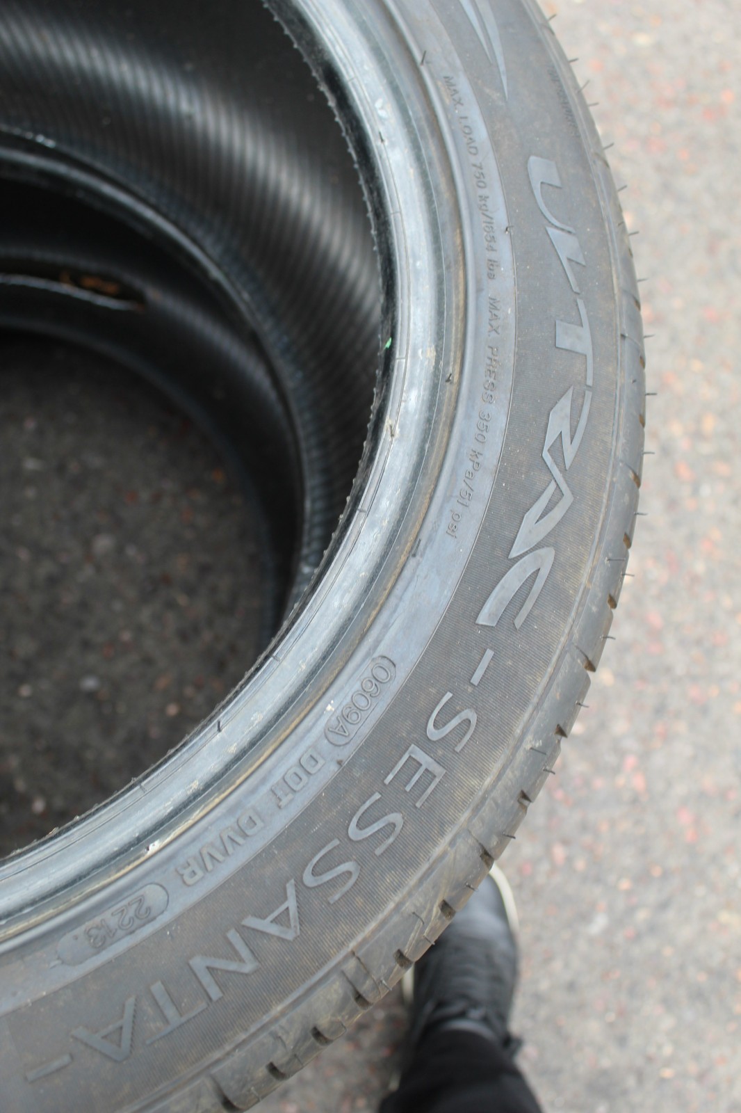 275 40 17 Vredestein, Ultrac Sessanta, 98Y, x2 A Pair 7.5mm (F1_tyres) FOD L3635