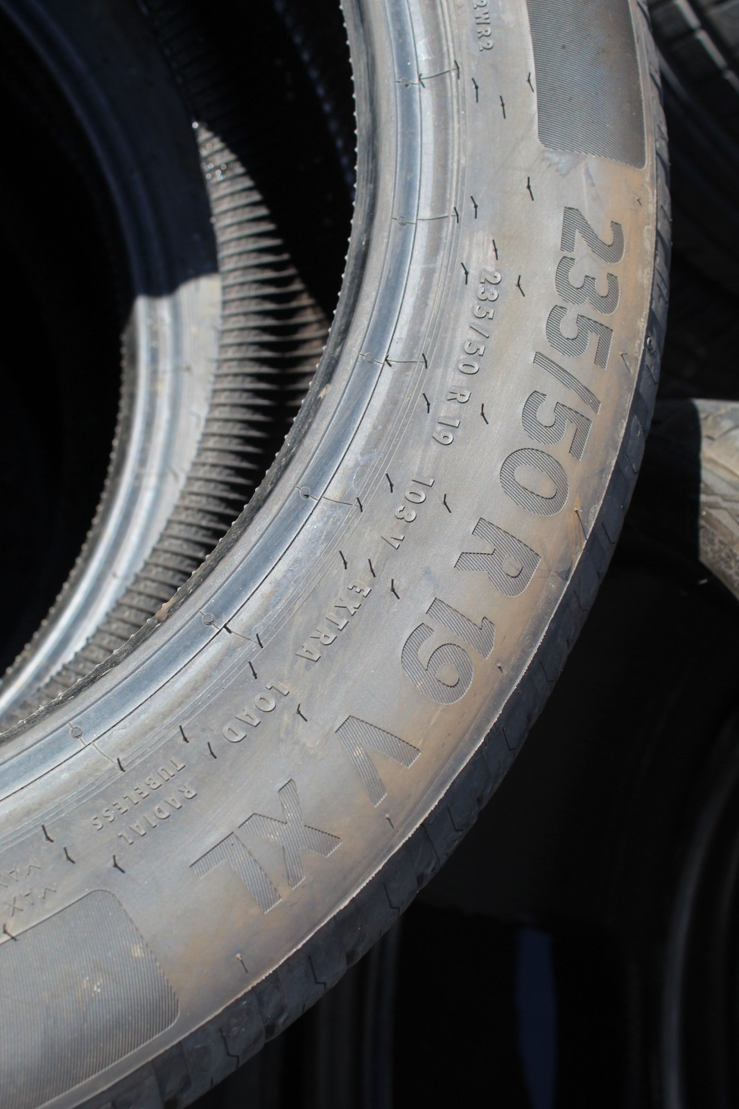 235 50 19 Continental, EcoContact 6 XL VOL 103V x2 A Pair 6.0mm (F1_tyres) L3801