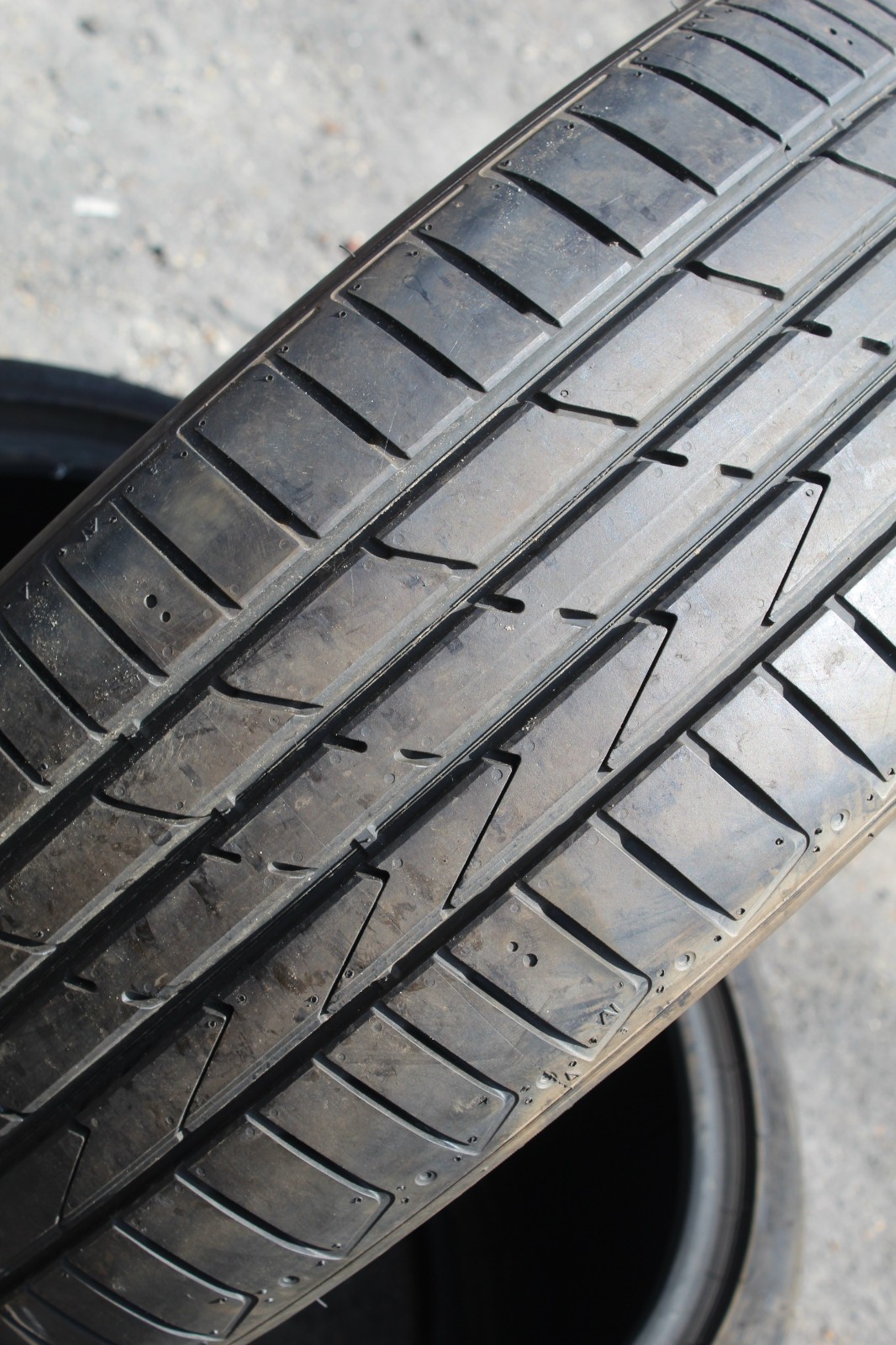 New 225 50 17 Hankook, Ventus S1 Evo 2, MO, 94W, x1 Single Tyre (F1_tyres) L3601