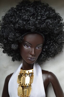 BARBIE NICHELLE Urban Hipster MODEL OF THE MOMENT AA African American NEW  (RC)