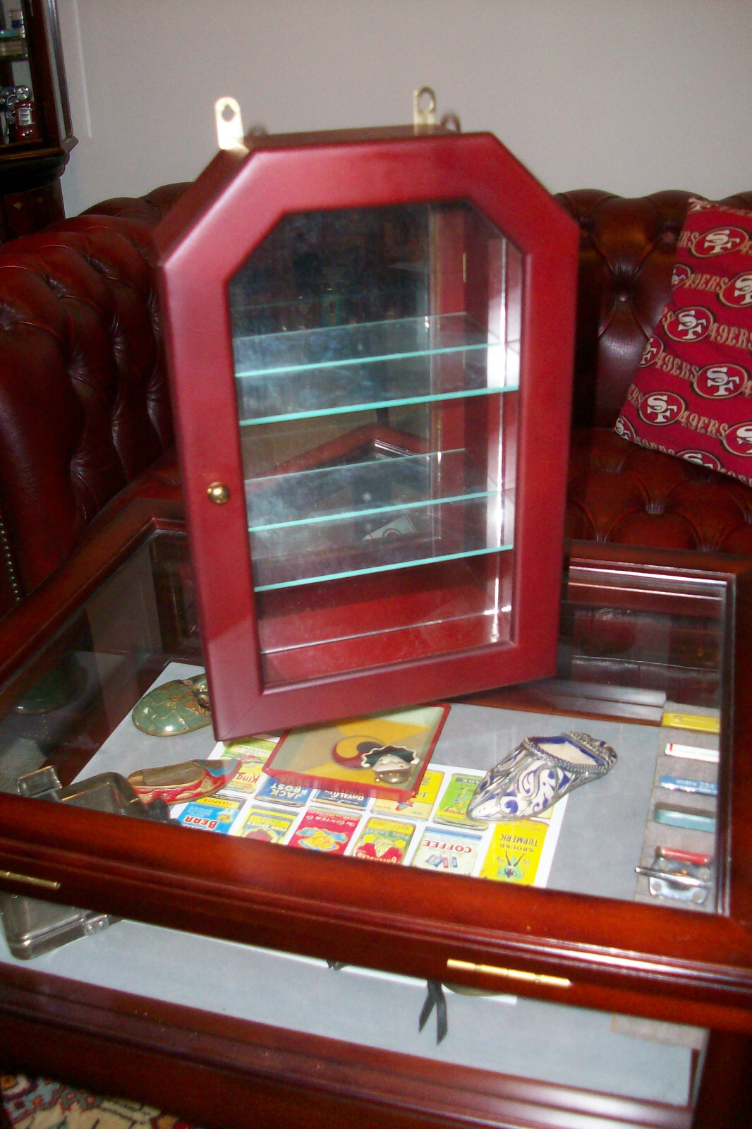 Vintage Wall Display Case CurioのeBay公認海外通販｜セカイモン