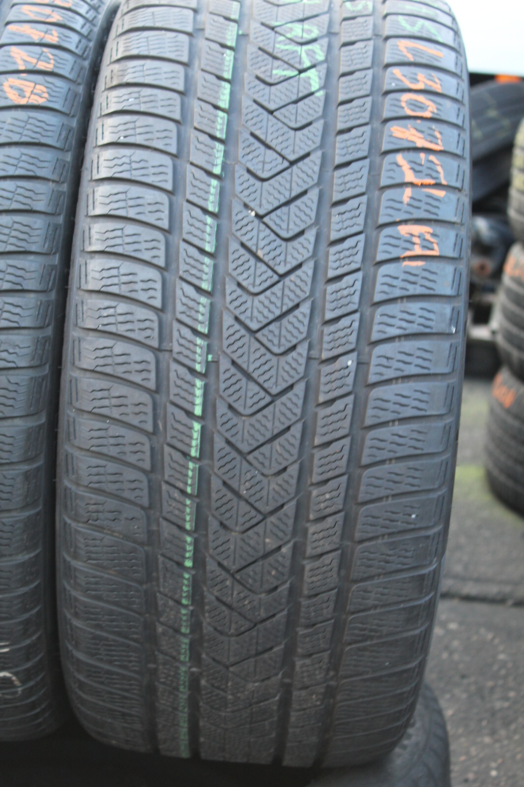 315 35 21 Pirelli, Winter, RunFlat, 111V, x2 A Pair 5.7mm (F1_tyres) L3072