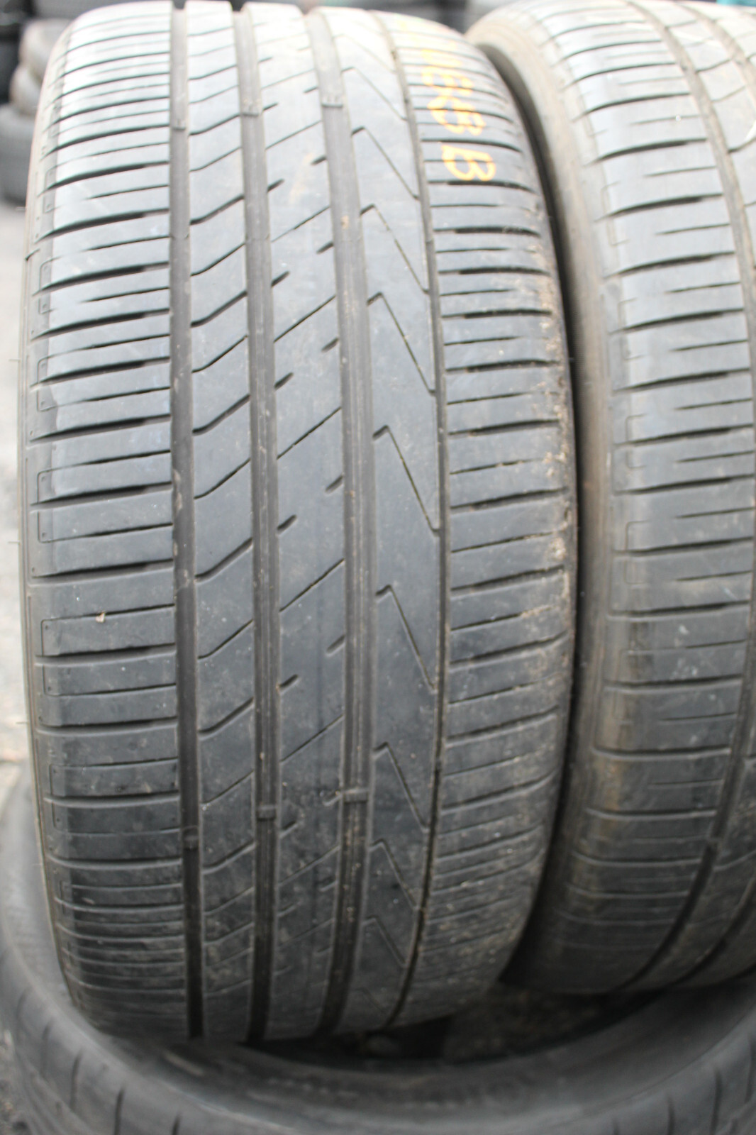 255 40 20 Hankook, Ventus S1 Evo 2, AO, 101Y, x2 A Pair 6.0mm (F1_tyres) L2088