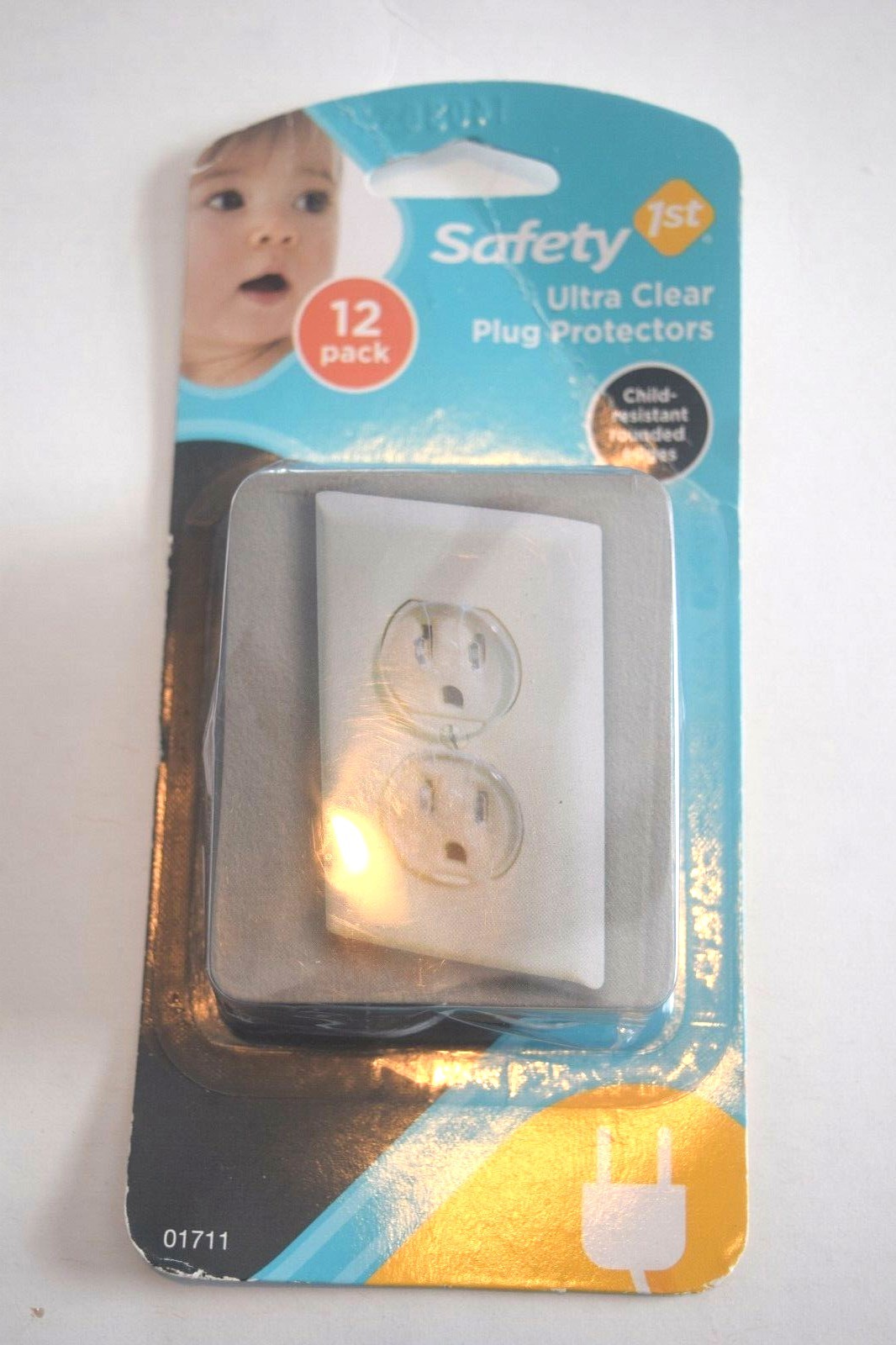 Safety 1st Pack of 12 Ultra Clear Plug Protectors Electrical Shock NEW Sealed