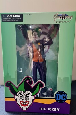 Diamond Select Gallery DC Comics Batman The Joker PVC Diorama Figure Statue NIB
