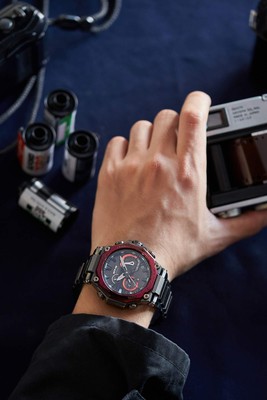 Pre-owned G-shock Casio  Mtg-b2000bd-1a4jf Mt-g Bluetooth Radio Solar Men Watch With Box