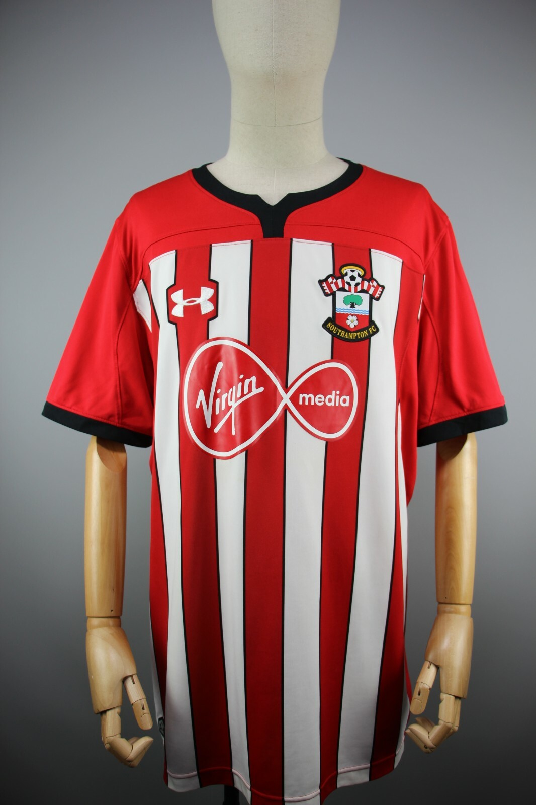 Southampton FC Under Armour シャツ M 2020-21 Southampton Under Armour Training Shirt - 7/10 - (M)