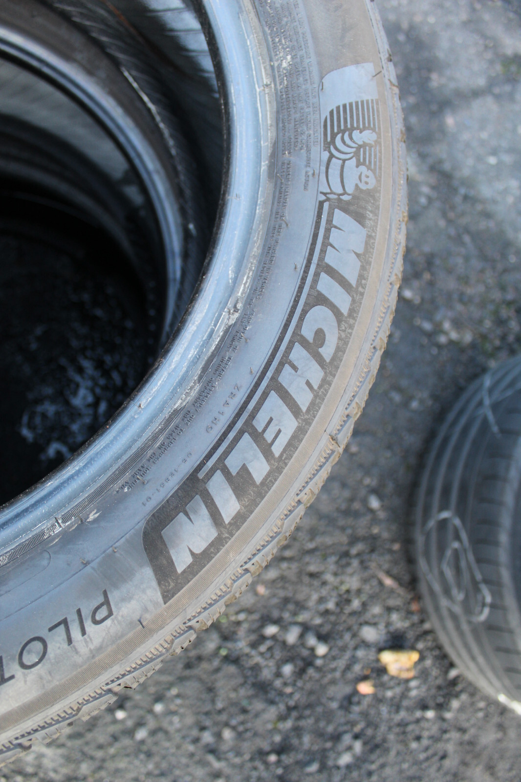 245 50 19 Michelin, Winter, RunFlat, 105V, x2 A Pair 6.5mm (F1_tyres) L3092