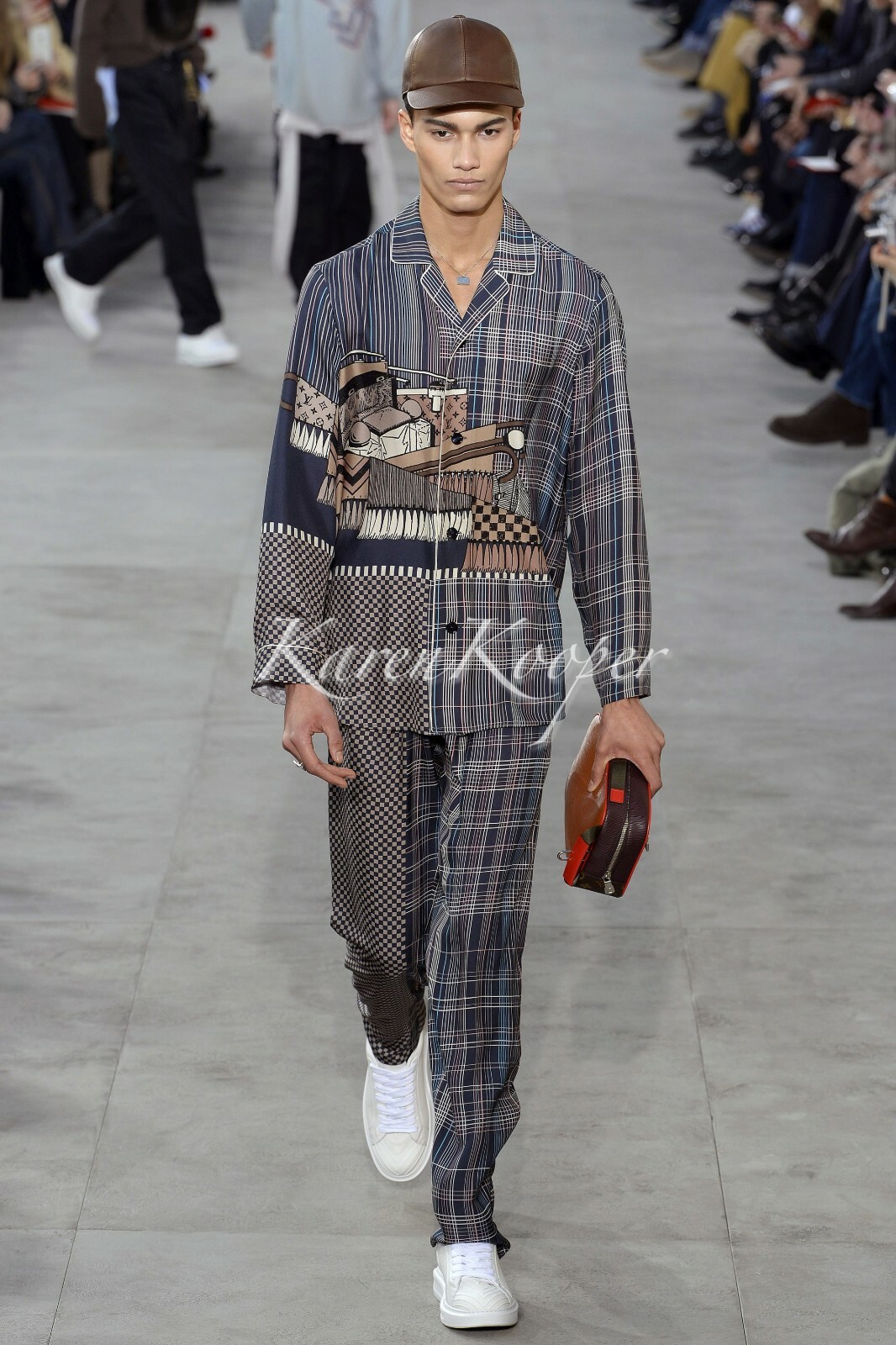 NWT LOUIS VUITTON AW17 PRET A PARTIR PYJAMA PAJAMAS DAMIER NWT LOUIS VUITTON AW17 PRET A PARTIR PYJAMA PAJAMAS DAMIER