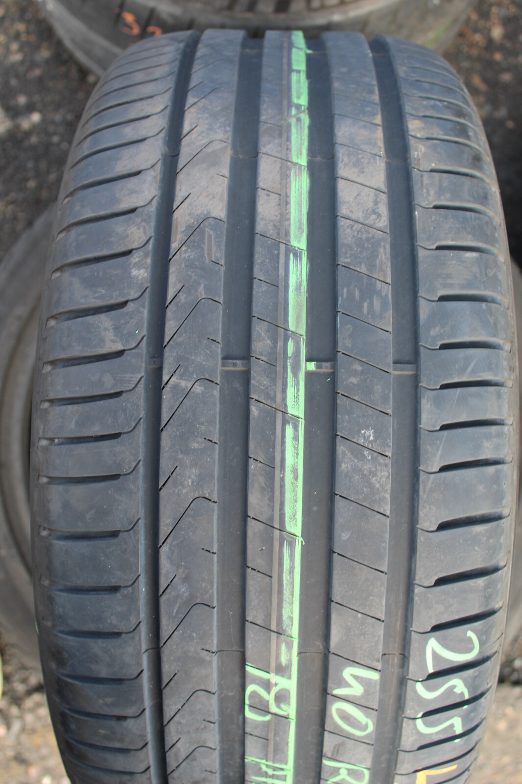 255 40 18 Pirelli, RunFlat, Cinturato 95W, x1 Single Tyre 6.0mm (F1_tyres) L2571