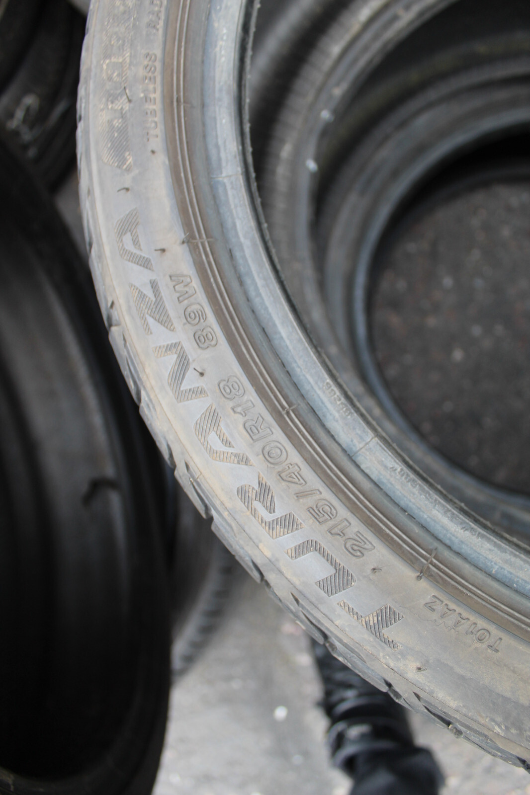 215 40 18 Bridgestone, Turanza T001, XL, 89W, x2 A Pair 6.5mm (F1_tyres) L2476