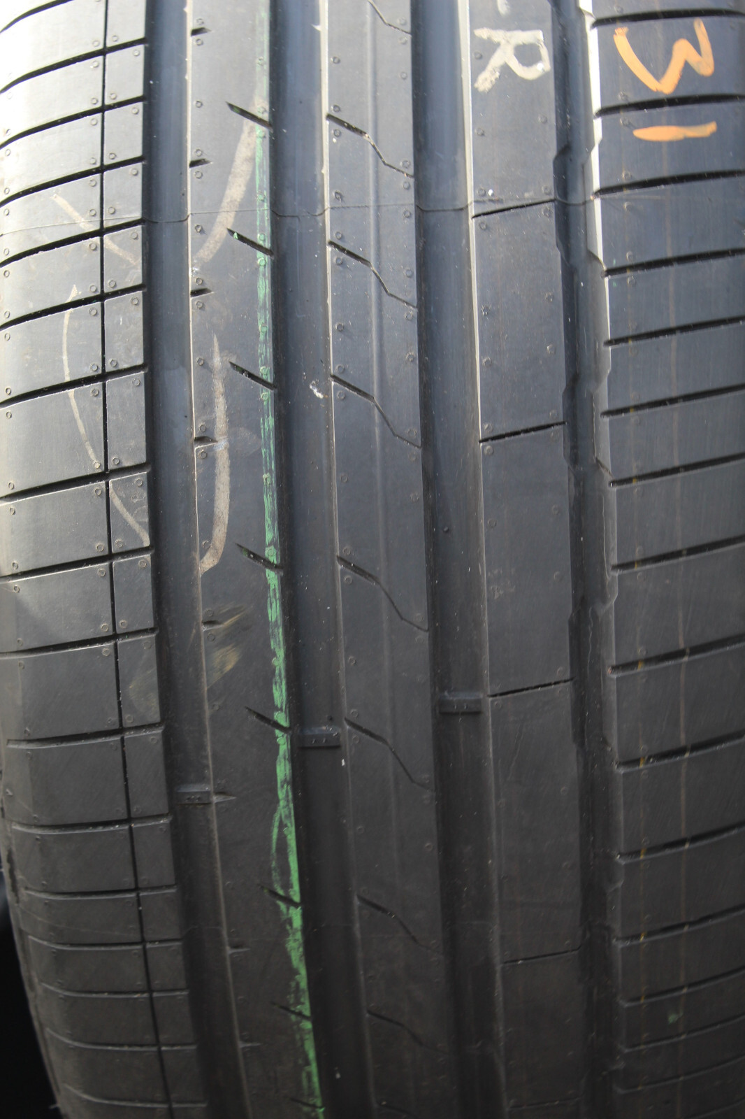 285 35 22 Hankook, XL, AO, 92H, x1 Single, 7.5mm (f1_tyres) FO L3331