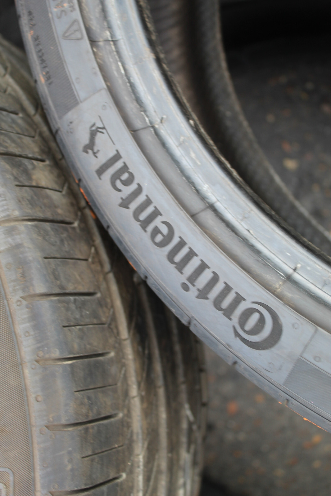 235 35 20 Continental, SC 6, XL, 92Y, x2 A Pair 6.0mm (F1_tyres) L2627