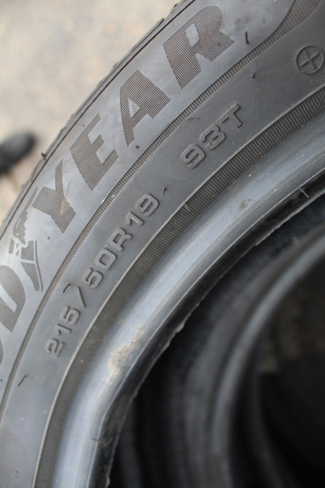 New 215 50 19 Goodyear, Efficient Grip, 93T, x2 A Pair (F1_tyres) L1384