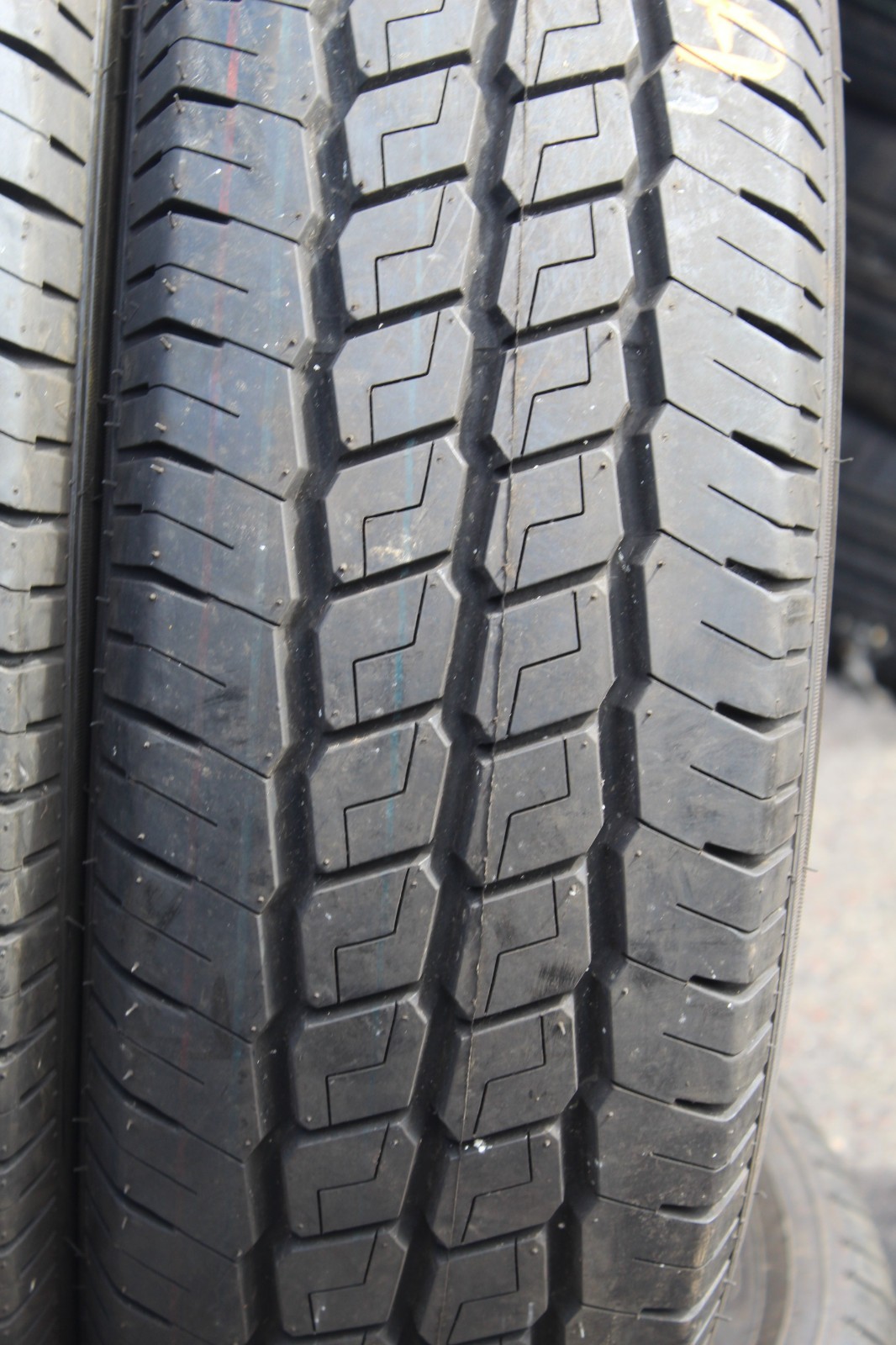 New 225 70 15C Hifly, Zuper 2000, 112/110S x1 Tyre (F1_tyres) FO YD121