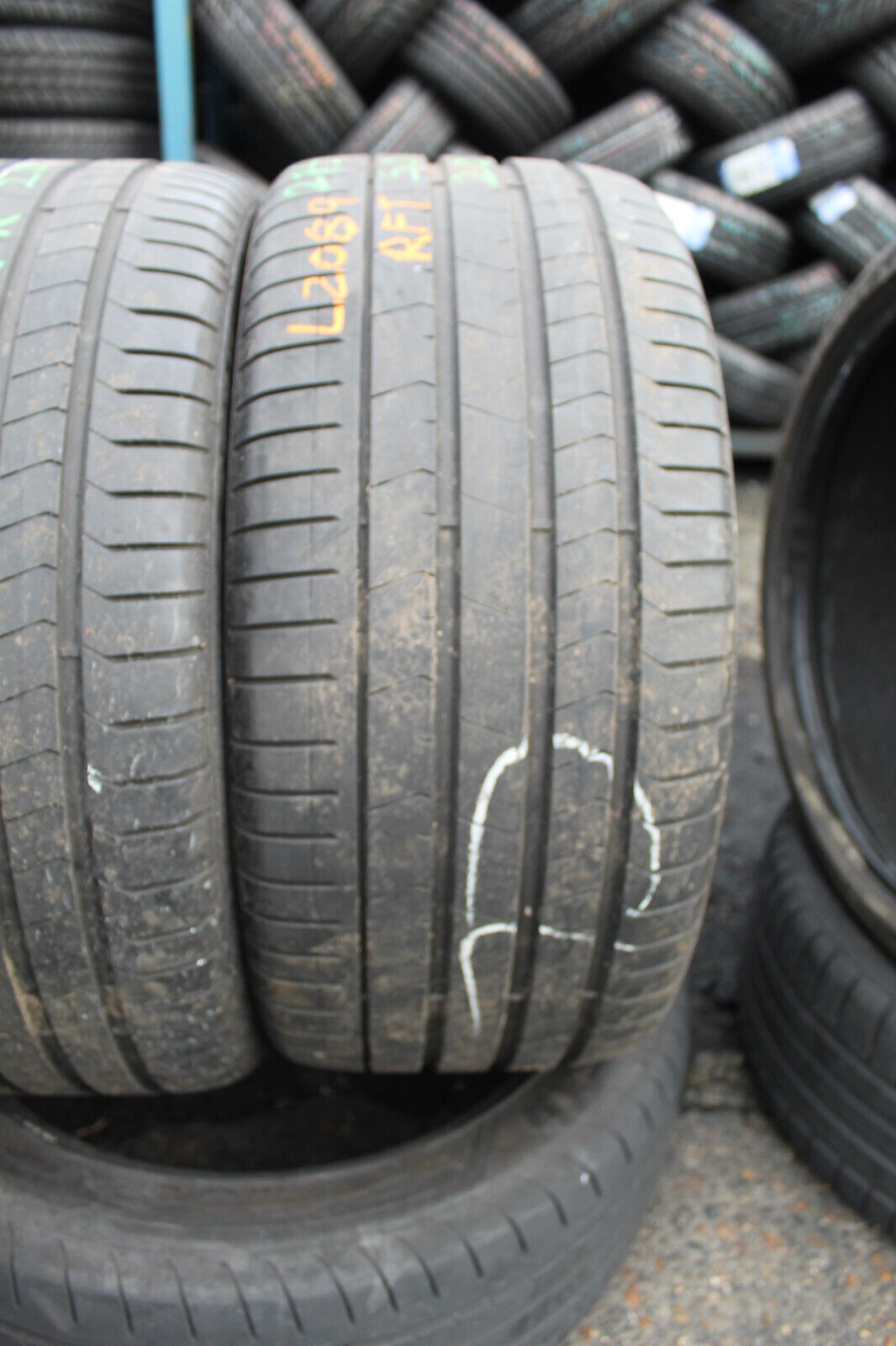 275 30 20 Pirelli, RunFlat, XL, MOE, 97Y, x2 A Pair 5.8mm (F1_tyres) L2089