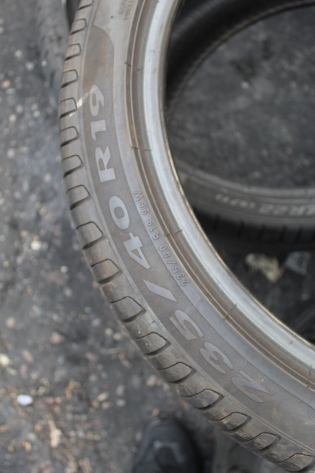 235 40 19 Pirelli, Cinturato P7, XL, 96W, x2 A Pair 6.5mm (F1_tyres) FO L2639