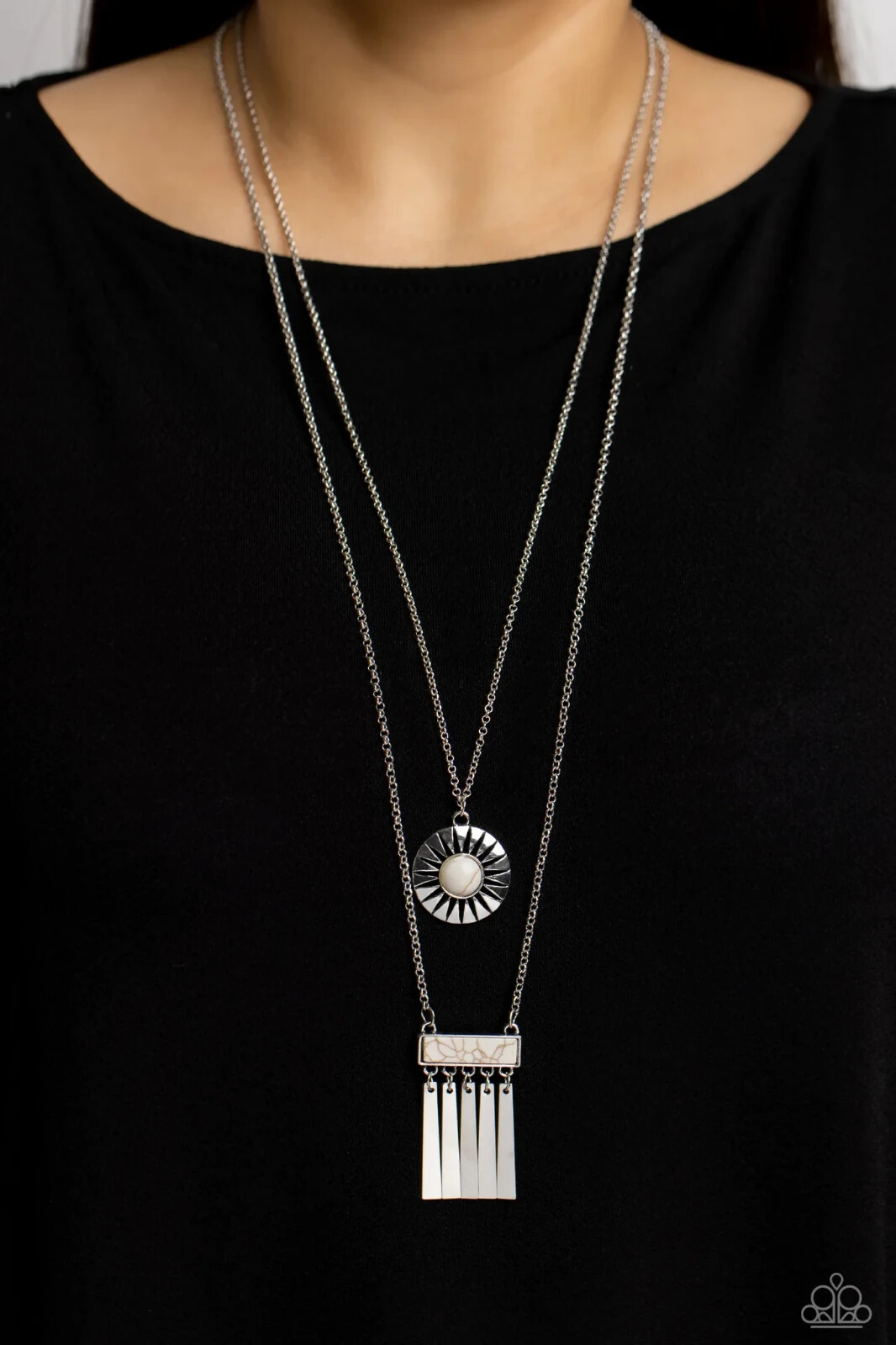 Paparazzi SUNBURST RUSTICA white necklace
