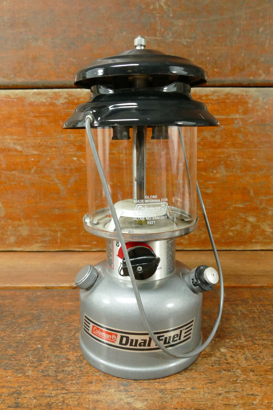Coleman Dual Fuel Lantern Model 282-285 700T Silver Black Coleman Dual Fuel Lantern Model 282-285 700T Silver Black