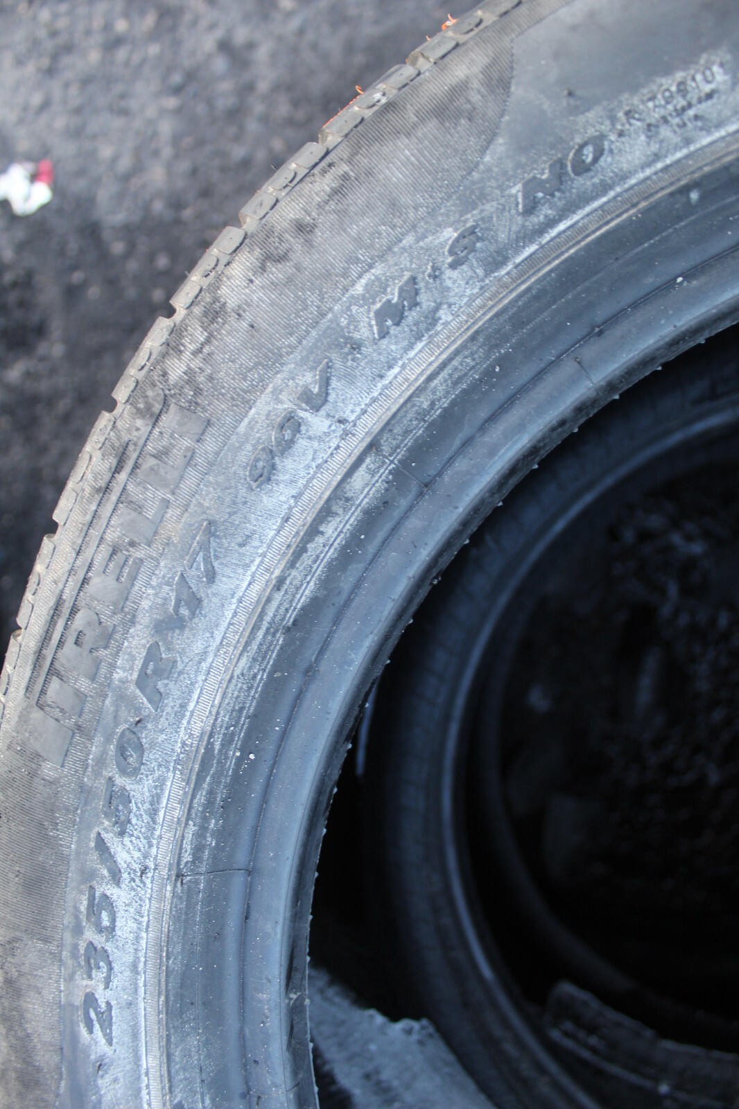 New 235 50 17 Pirelli, SZW240, Winter, NO, M+S,96V x2 A Pair (F1_tyres) FOD L496