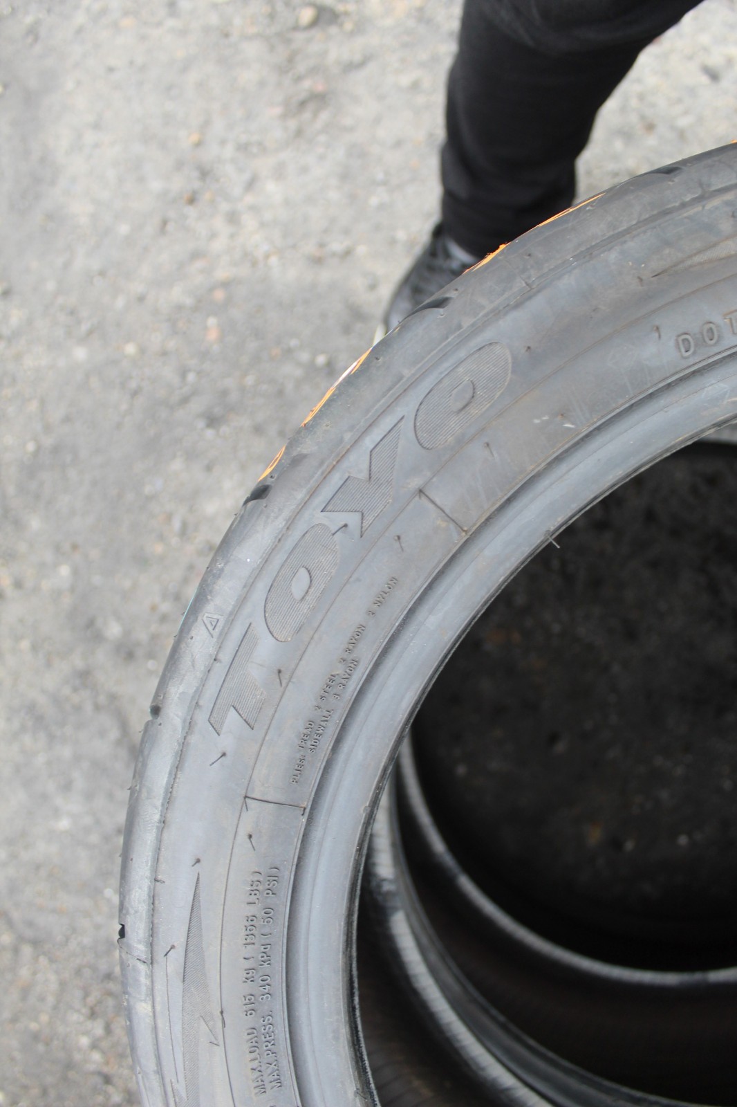 New 215 45 17 Toyo, Proxes R888, XL, 91W x1 Tyre (F1_tyres) L3668