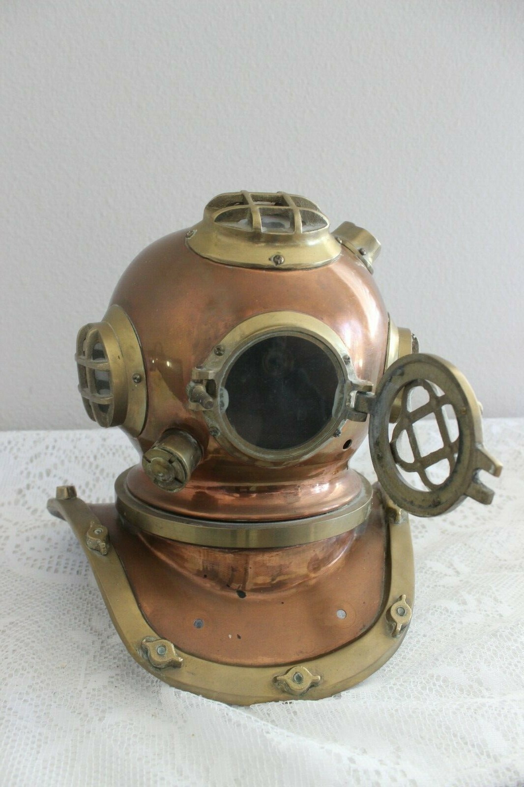 VINTAGE REPLICA DEEP SEA DIVERS BRASS / COPPER HELMET