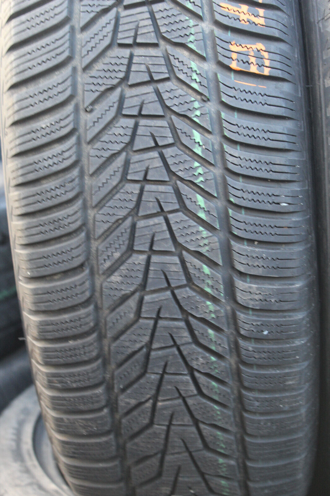 255 65 17 Hankook, Winter, M+S, 114H, x2 A Pair 7.0mm (F1_tyres) L3297