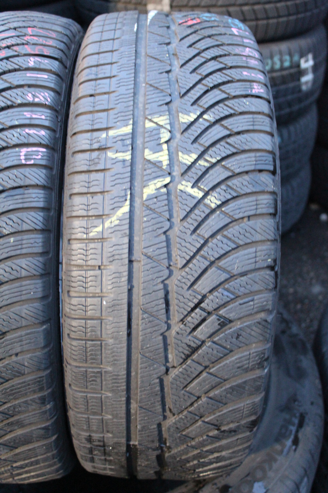 225 45 18 Michelin, Winter, XL, MO, M+S, 95V, x2 A Pair 5.6mm (F1_tyres) L1811