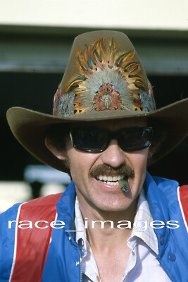 1981 NASCAR - Richard Petty #43 STP CLOSE UP with Cigar - 35mm Racing Slide