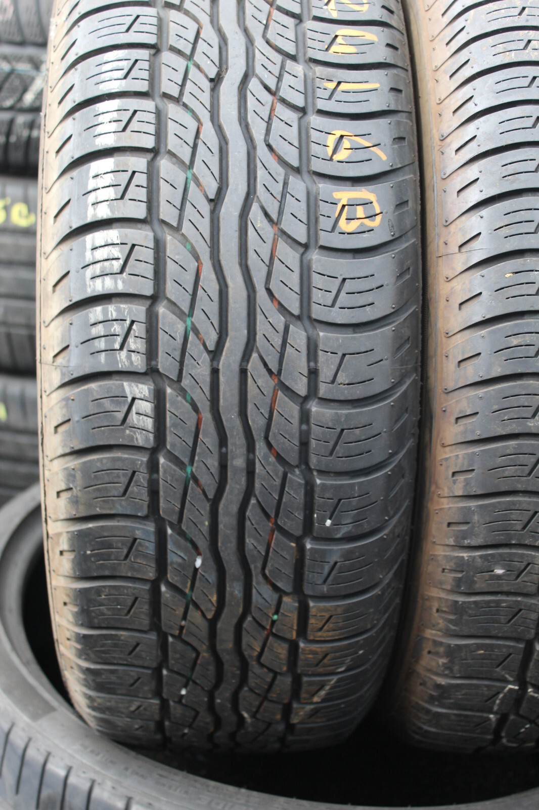 New 235 60 16 Bridgestone, Dueler H/T 687, 100H, x2 A Pair (F1_tyres) L2416