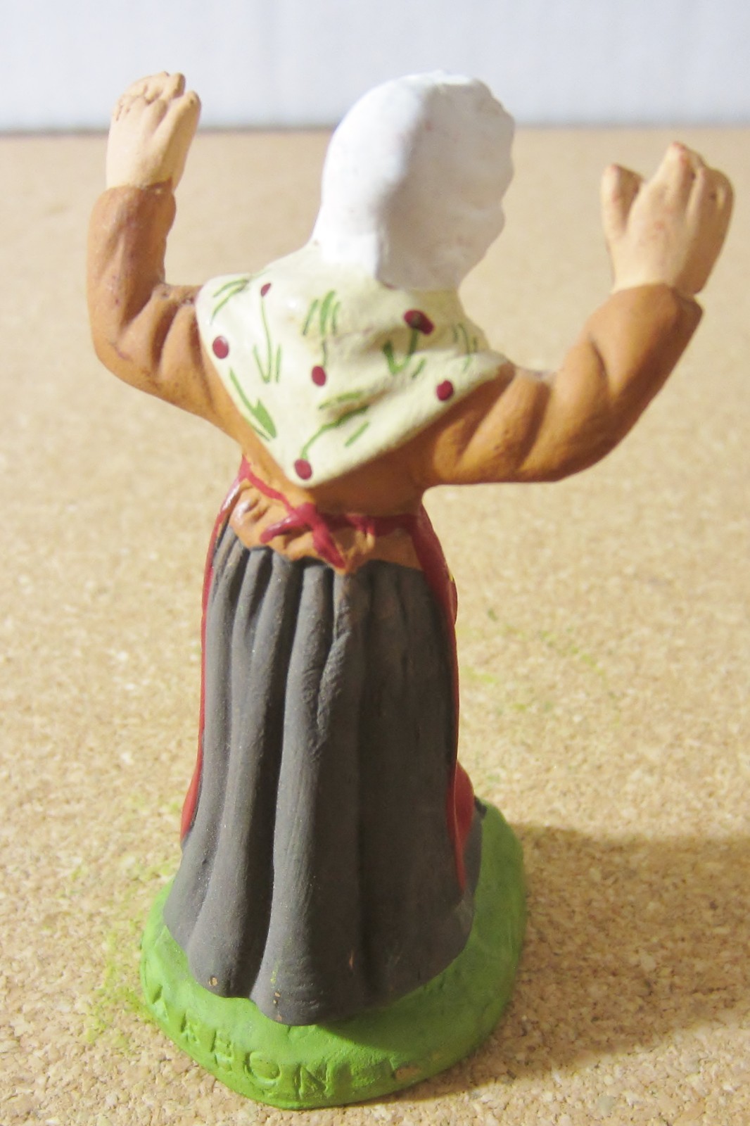 Carbonel French Nativity santon #2 ravie - woman in awe