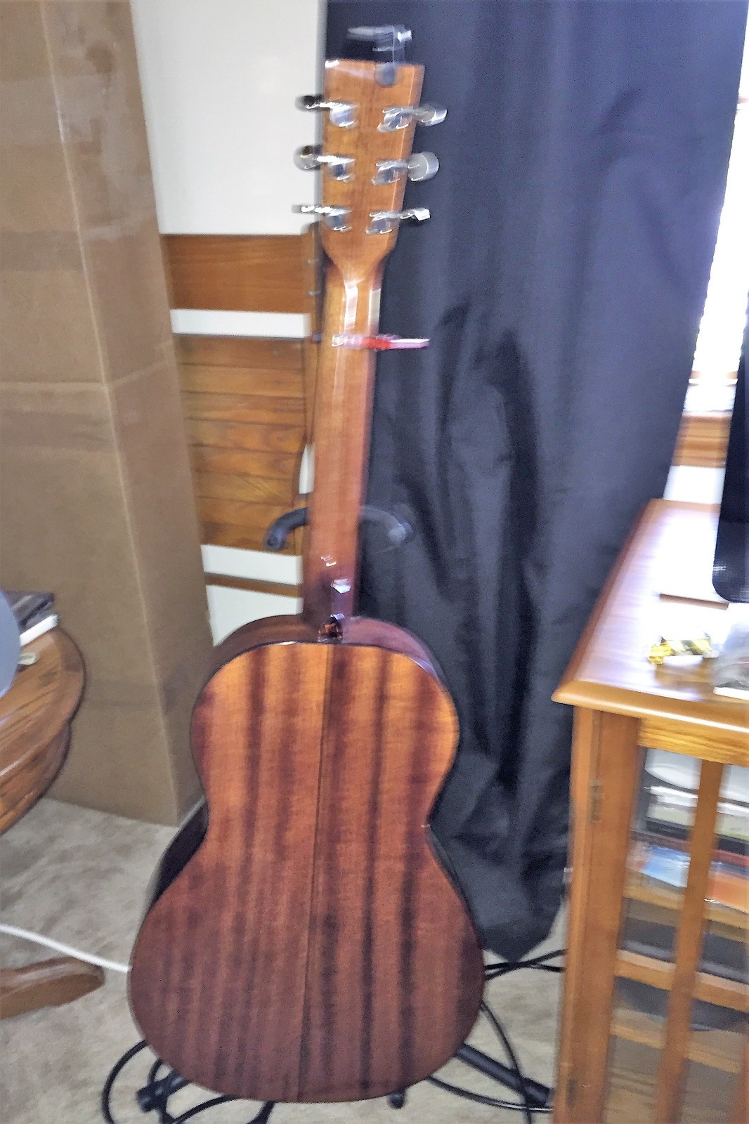 Recording King RP-10 0-Style Acoustic Guitar w/Deluxe Hardshell Case