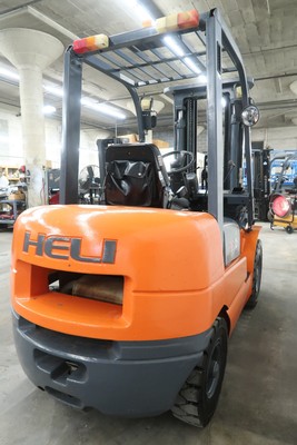 2011' Heli Forklift, 5,000# Pneumatic, KUBOTA DIESEL, Three Stage, Sideshift