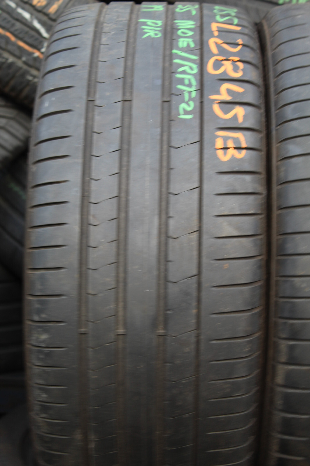 255 35 19 Pirelli, RunFlat, MOE, 96Y, x2 A Pair 5.0mm (F1_tyres) L2845